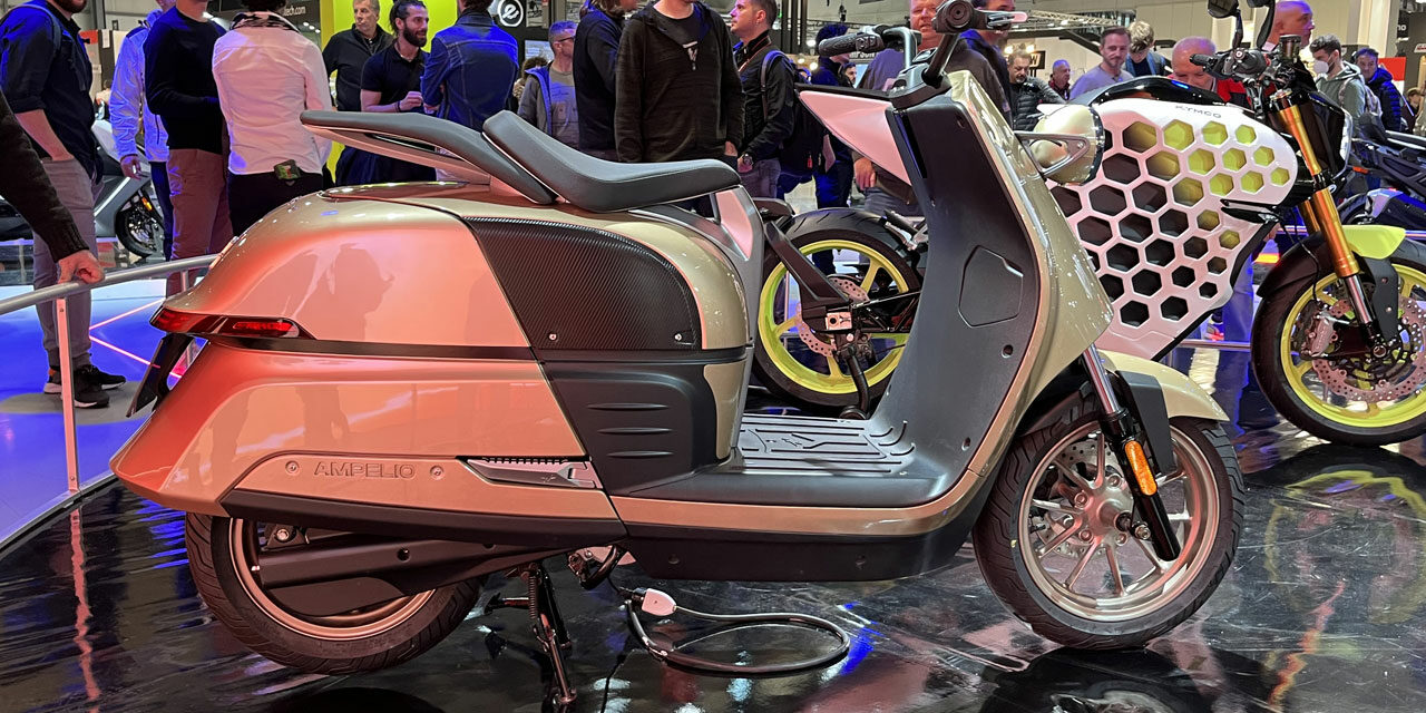 Salon de Milan EICMA 2022 : scooter électrique MV Agusta Ampelio