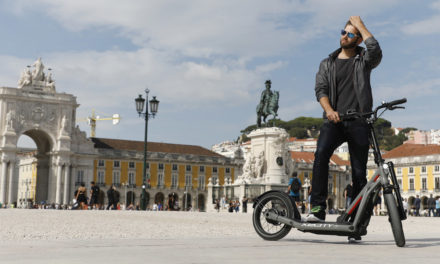 Nouvelle trottinette X2City de BMW
