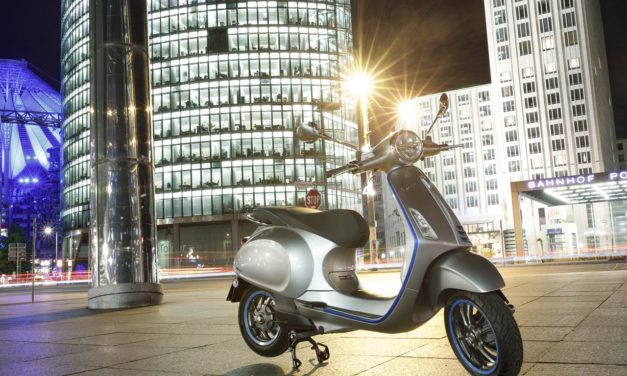 Zoom Vespa Elettrica 70 : Tout savoir sur l’icône électrique italienne