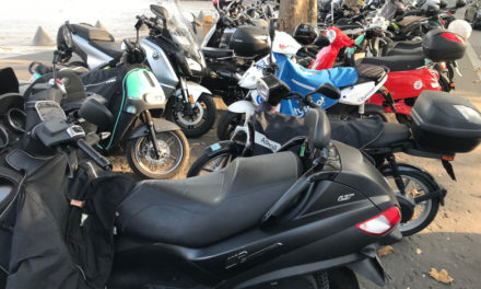 Stationnement payant deux-roues à Paris : Les tarifs officiels !