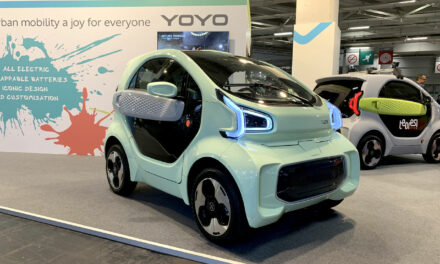 XEV Yoyo : Un quadricycle électrique à batteries interchangeables