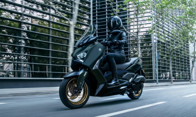Nouveau Yamaha XMAX 125 et 300 2023 : Connectivité et nouveau look
