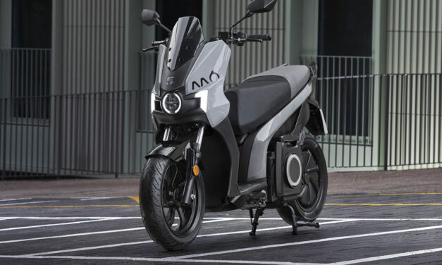 Scooter électrique Seat MO : Une version équivalent 50 cc disponible