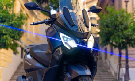SYM Joyride 300 : Le grand retour du scooter grande-roues