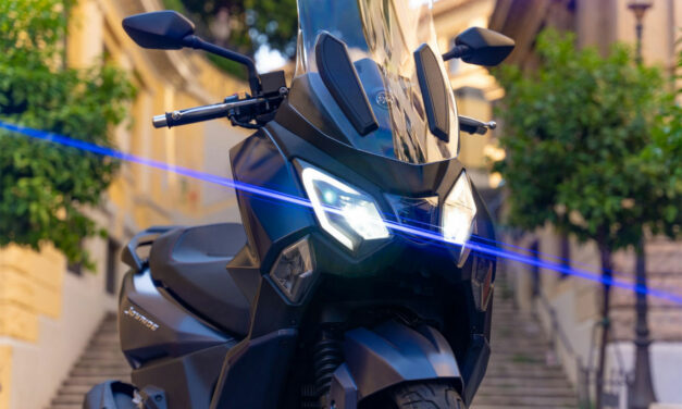 SYM Joyride 300 : Le grand retour du scooter grande-roues