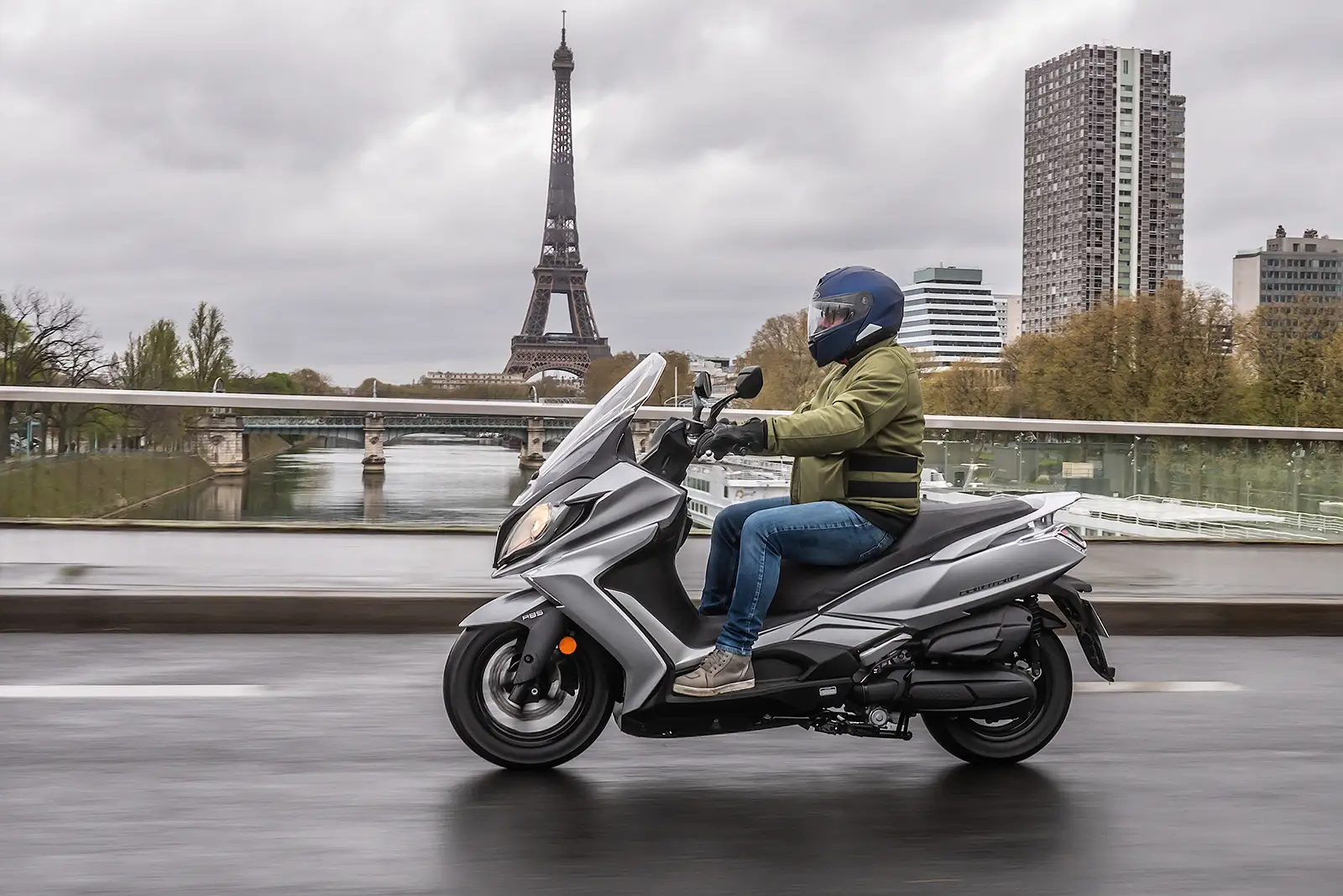 Est-ce la fin des motos et scooters la nuit à Paris