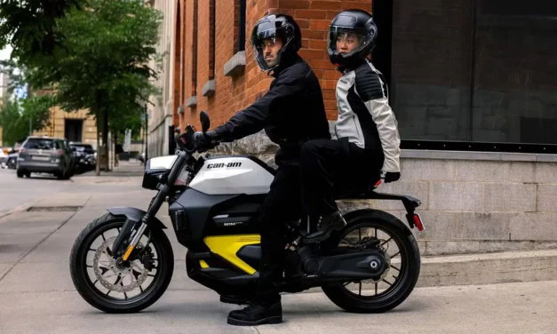 Essais gratuits des motos électriques Can-Am en 2025