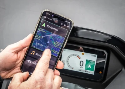 La version DX mise sur la connectivité grâce à la technologie Honda RoadSync.