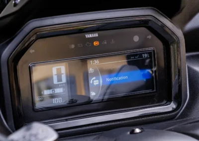 La connectivité smartphone via l’application Yamaha MyRide est toujours au rendez-vous.