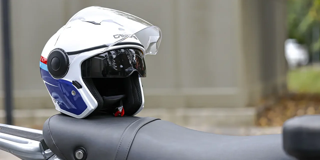 Caberg Soho : un casque jet urbain entre technologie et sécurité