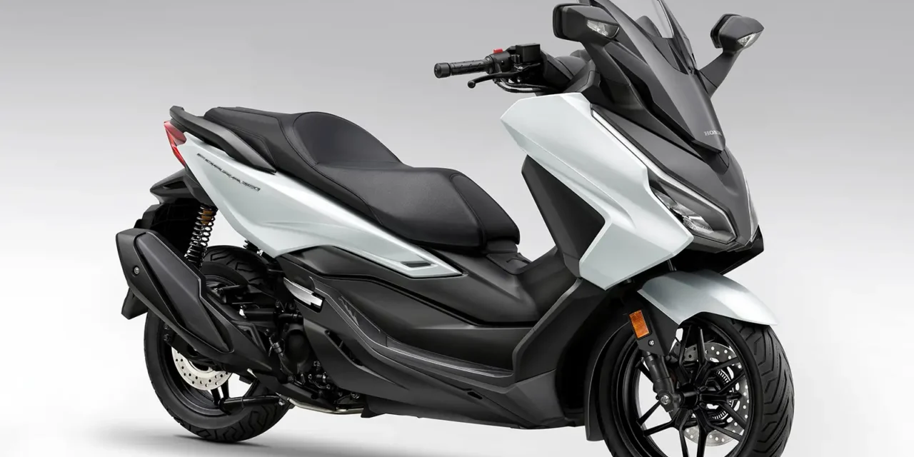 Les scooters Honda Forza 125 et 350 2026 évoluent en douceur