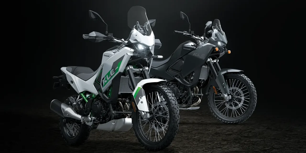 Kawasaki KLE500 2026 : Un esprit rallye taillé pour la ville