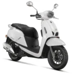 QJMOTOR LTR125 : la dolce vita en 125 cm³ et 14 ch