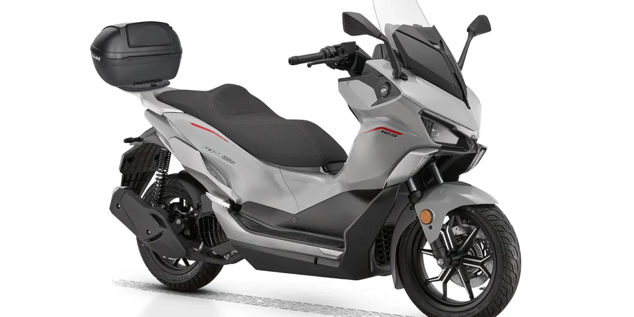 QJMOTOR Fort 125 N : un scooter GT 125 aux technologies avancées