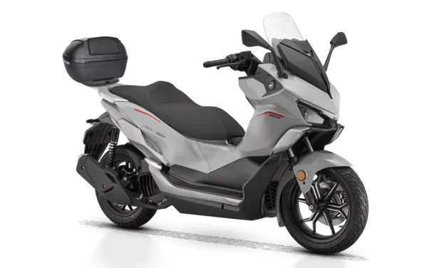 QJMOTOR Fort 125 N : un scooter GT 125 aux technologies avancées