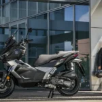 Scooter SUV urbain : le Voge SR1 ADV 125 entre en scène