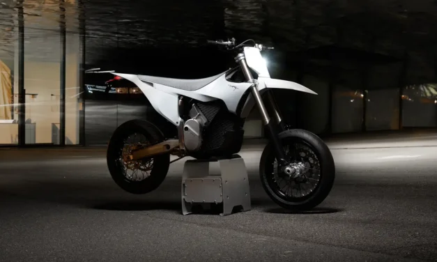 Supermotard électrique Stark VARG SM : la première VARG homologuée A1