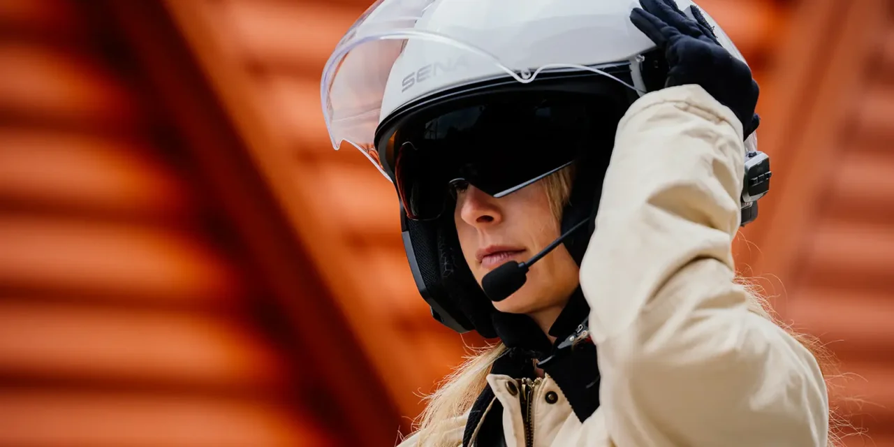 Outstar 2 : le jet SENA avec intercom intégré prêt à rouler