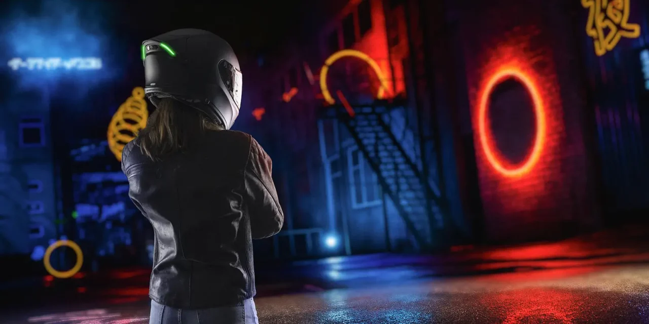 Scorpion lance l’EXO-530i Air : un casque LED pensé pour la visibilité