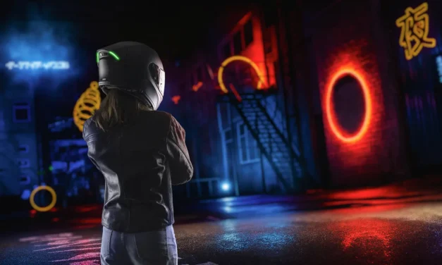 Scorpion lance l’EXO-530i Air : un casque LED pensé pour la visibilité