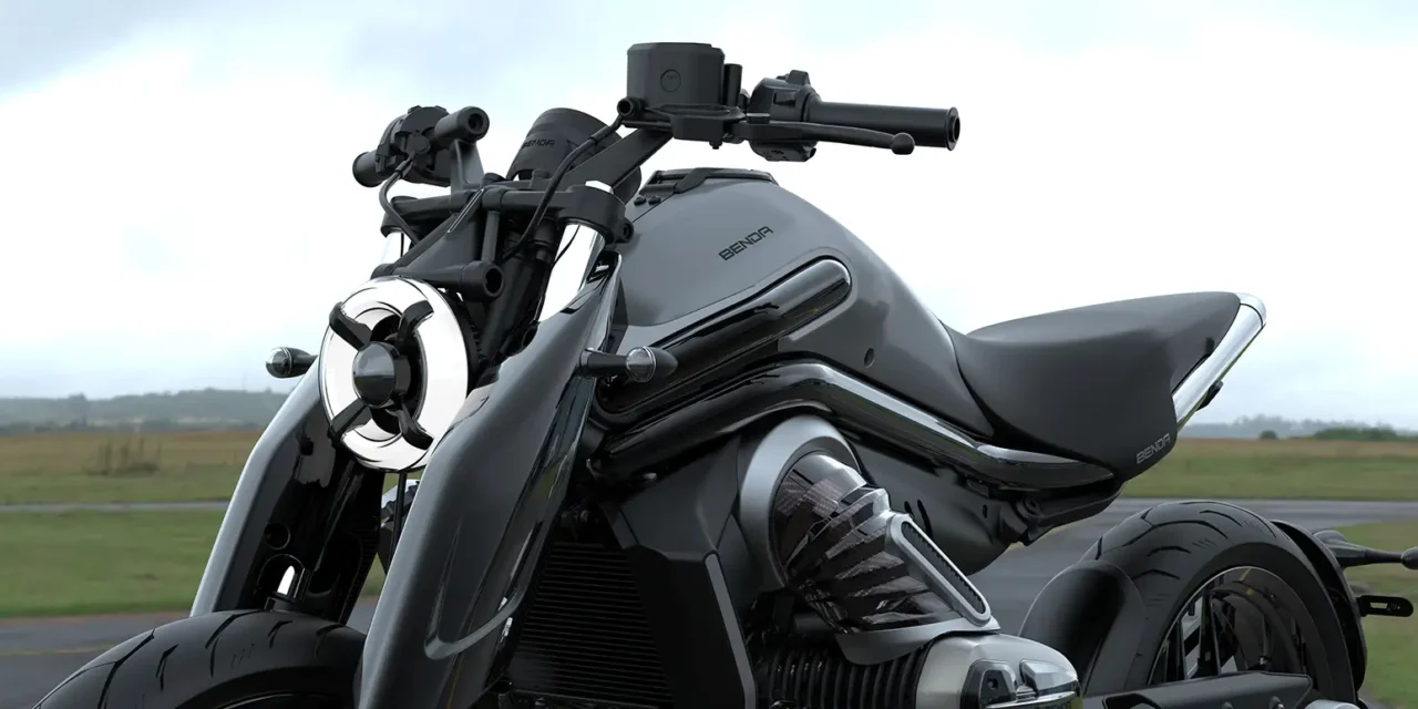EICMA 2025 : Benda P51, le roadster hybride de 250 cm³