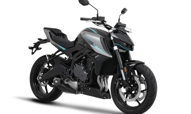 KOVE 450R : un roadster sportif à moteur quatre cylindres