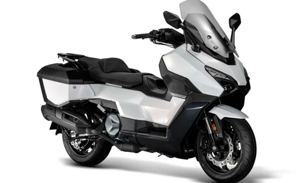 SYM TTLBT 508 : un maxi-scooter GT pensé pour le voyage