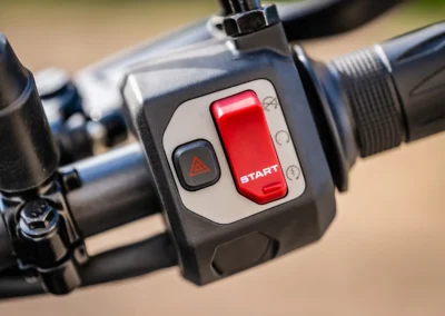 À main droite, nous retrouvons la commande de warnings.