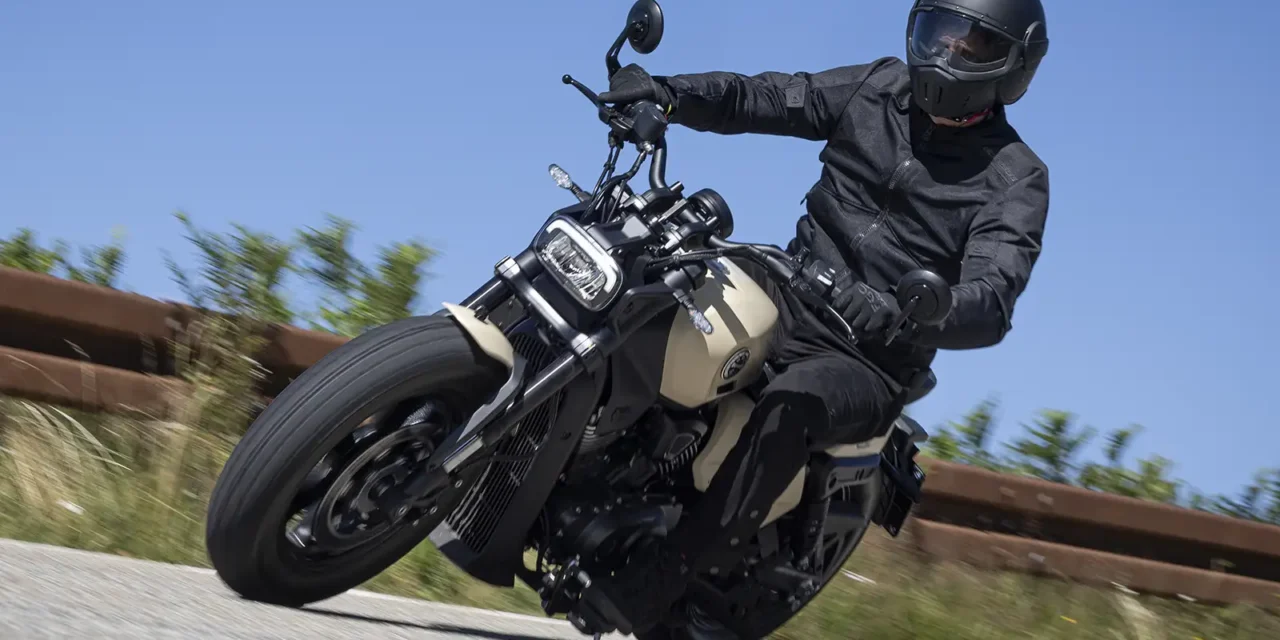 Benelli Leoncino Bobber 400 : le V-Twin arrive en France