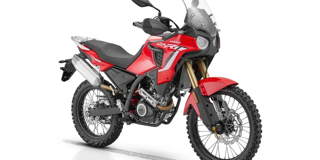 QJMotor SRT 125 DX : Le trail urbain 125 A1 à 3 999 €