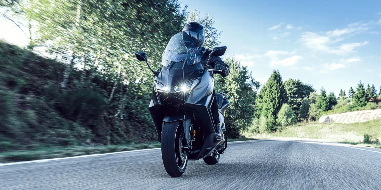 Lancement officiel du Yamaha TMAX 25e Anniversaire en concession