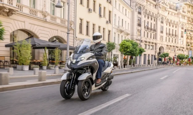 Yamaha Tricity 300 2026 : le premier scooter avec airbag