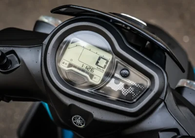 En 2025, le RayZR obtient une connectivité via l’application Yamaha MyRide