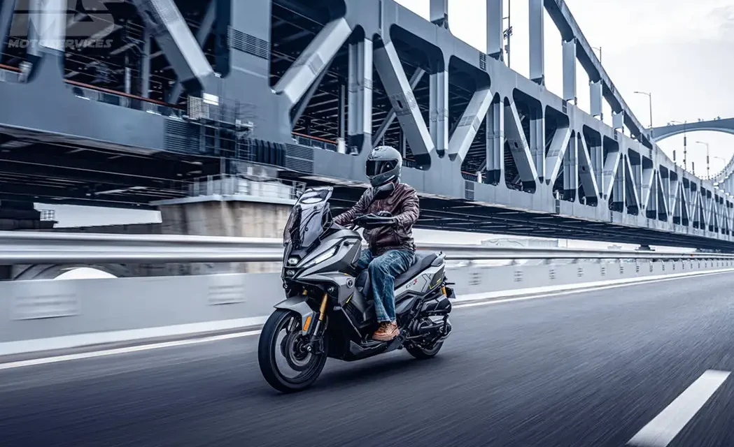 Voge SR450X 2026 : le scooter urbain qui voit grand