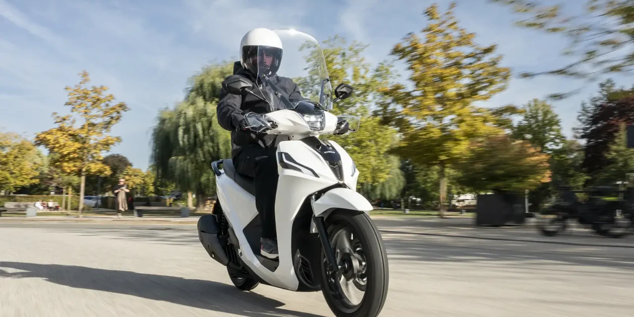 People R Hybrid 125 : le nouveau scooter Kymco